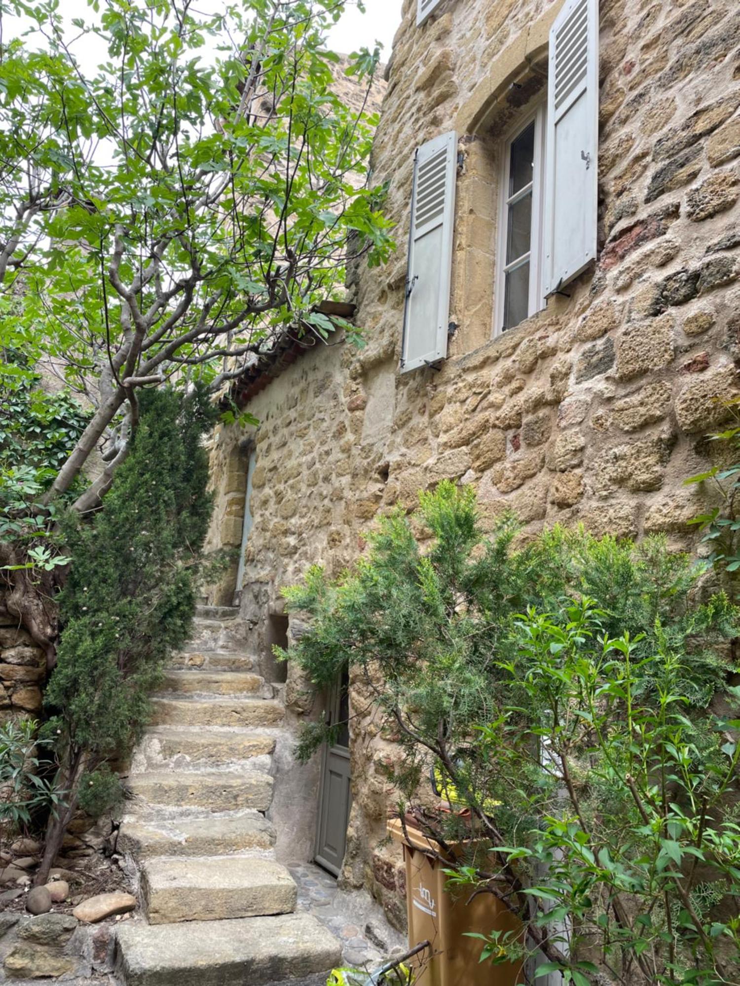 Le Petit Egregore, Patio Et Climatisation Lauris ภายนอก รูปภาพ