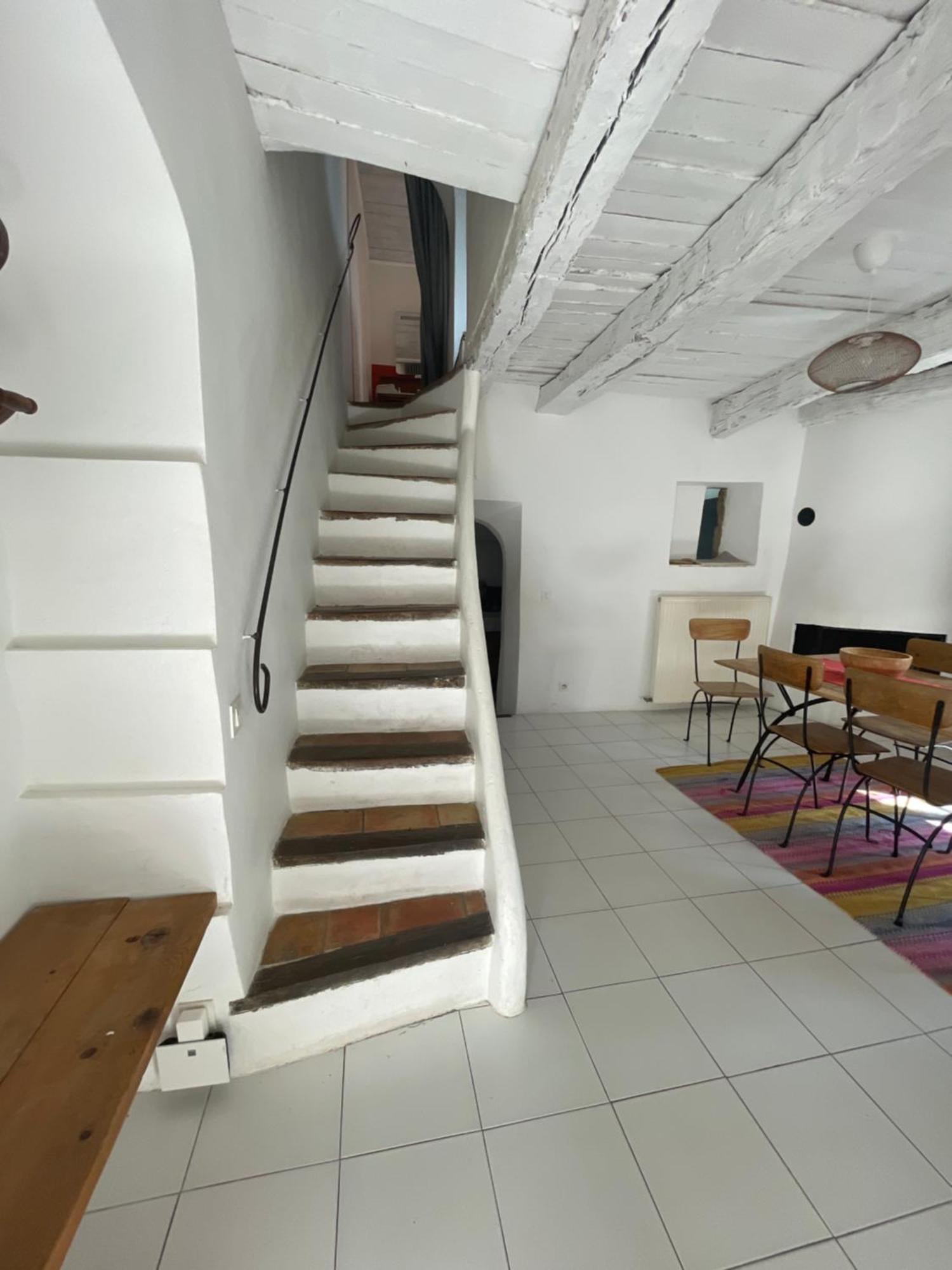Le Petit Egregore, Patio Et Climatisation Lauris ภายนอก รูปภาพ
